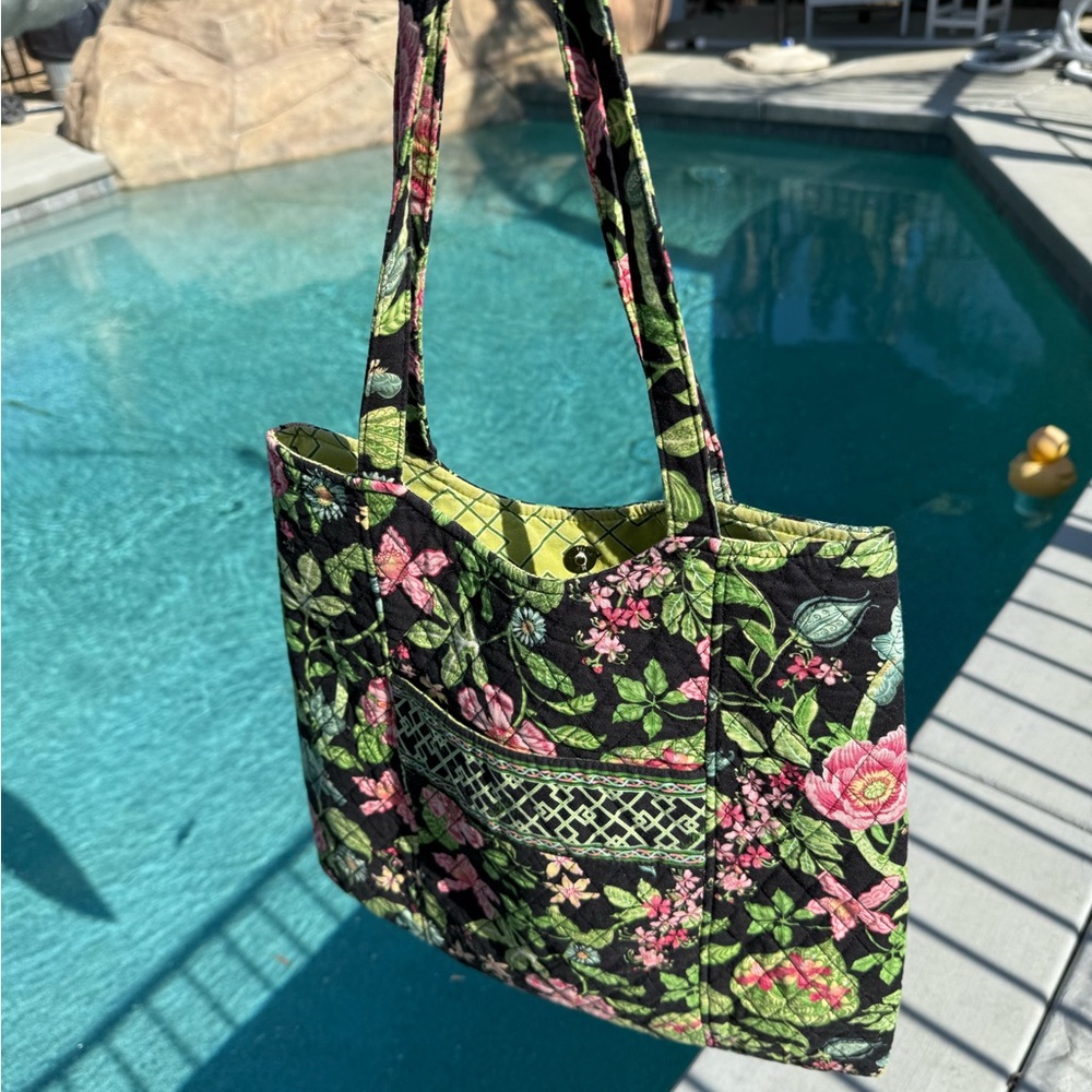 VINTAGE Vera Bradly Floral Tote Bag - Black and Green - Picture 2 of 6